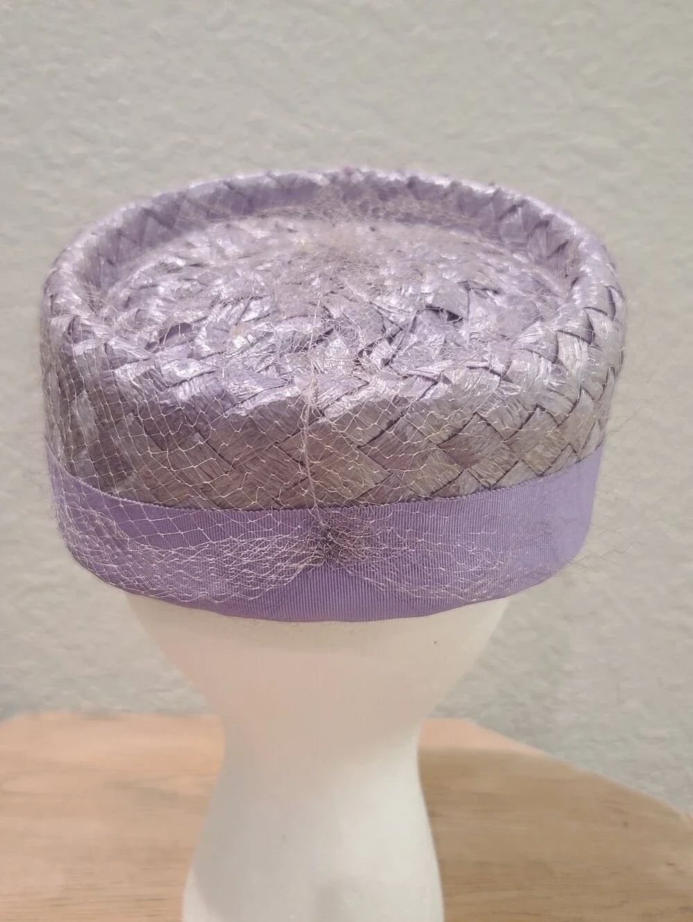 Vtg 1950s - 1960s Lavender Woven Pillbox Hat Ribbon Trim Young Towners Hat Shop